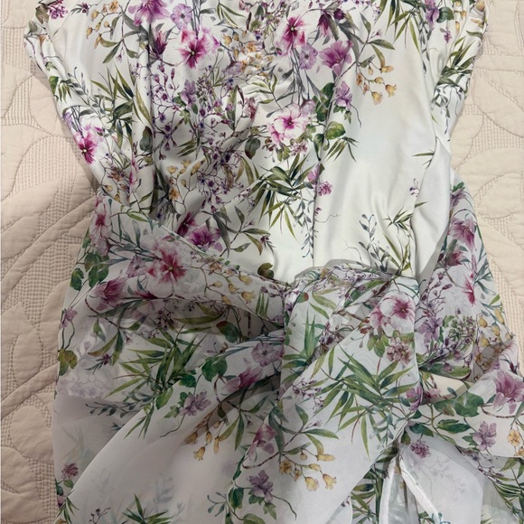 Floral Print swimsuit with matching tie sarong skirt coverup - Picture 3 of 7